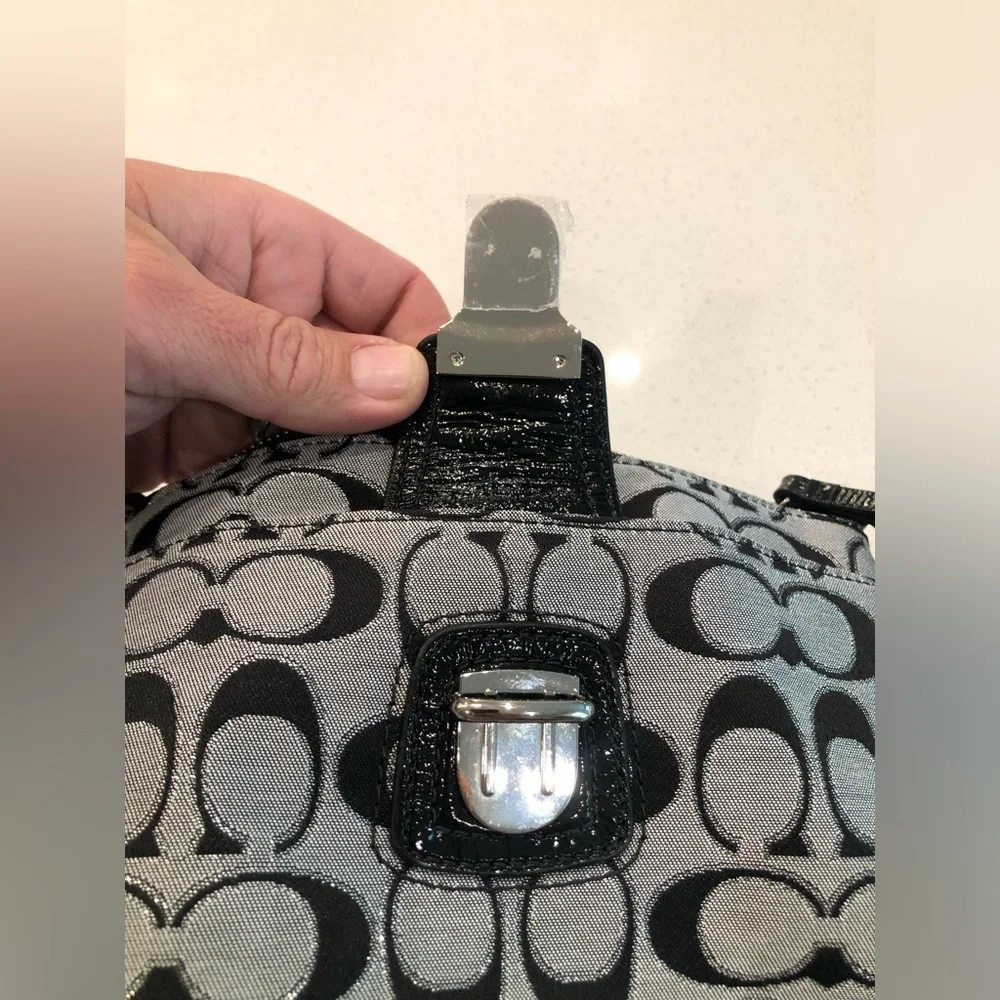 COACH POPPY CROSS HATCH SWING CROSSBODY BAG BLACK & SILVER WITH HANGTAG - Picture 13 of 13